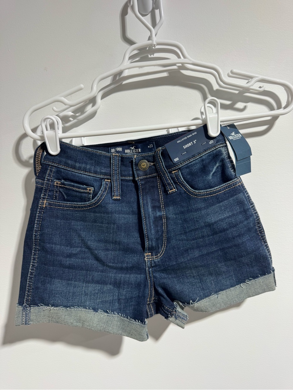 NWT Hollister Women’s Denim Short Shorts size 00